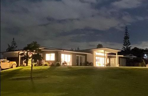 Ruakaka Casa | Moko Hiwi Escape Ruakākā- Huia Suite