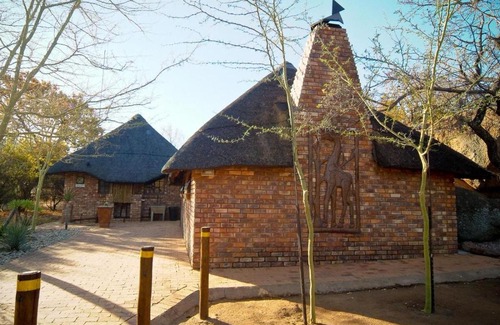 Madibeng Cabina | Mokuru Private Nature Reserve