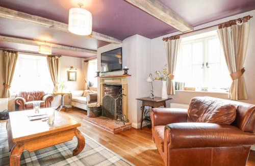 East Woodyates Casa | Moles Cottage