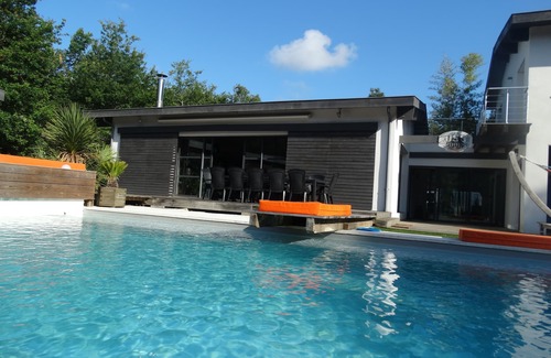 Moliets-et-Maa Villa | Moliets, villa de 6 dormitorios con piscina climatizada, casa de la piscina, cerca del océano