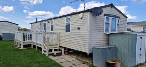 Ingoldmells Complejo | MOLLIES DEN 6 Berth 2 Bedrooms Waterside Leisure Park Ingoldmells