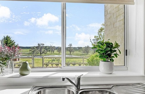 Pyalong Otro | Mollison Park Farm - Welcome to our family farm Mollison Park, we greatly hope you enjoy your stay, and to help on that front we offer some tips and advice.
