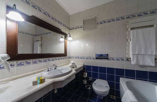 Adalar Hotel | Mom Hotel
