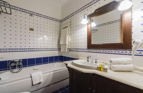 Adalar Hotel | Mom Hotel