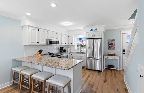 Holden Beach Casa | Mom's Gift / 256-B Brunswick Ave West -