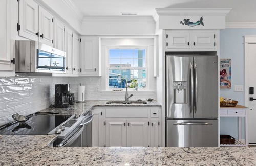 Holden Beach Casa | Mom's Gift / 256-B Brunswick Ave West -