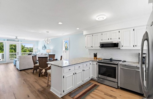 Holden Beach Casa | Mom's Gift / 256-B Brunswick Ave West -