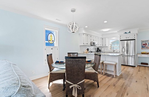 Holden Beach Casa | Mom's Gift / 256-B Brunswick Ave West -
