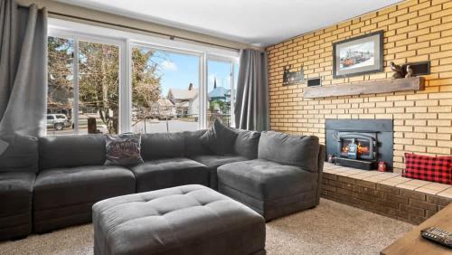 Leadville Casa | Mom's House - 1 block from downtown & Hot Tub