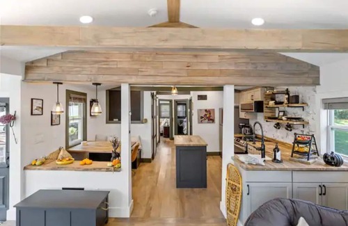Monroe Casa | Mombasha Lake House