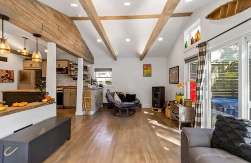 Monroe Casa | Mombasha Lake House