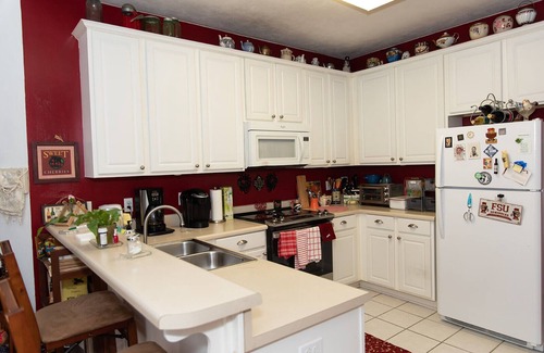 Tallahassee Condominio | Momma's House! Great location in quiet neighborhood.
