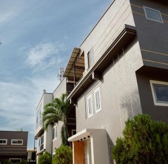 Kumasi Hotel | Momo's Guest House