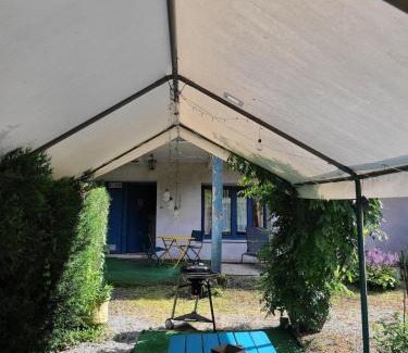 Saint-Leonard-de-Noblat Apartamento | Mon Jacuzzi privé sur les pas de Compostelle