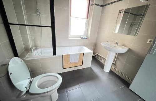 Saint-Julien-les-Metz Apartamento | Mon Spacieux Studio Parking Un-Séjour-à-Part