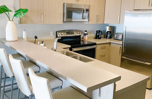 Long Point Condominio | Monarch Beach House | Modern beachfront 2 bedroom condo in Long Point