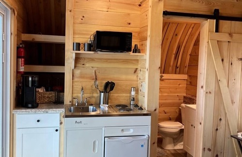 Stanardsville Cabina | Monarch Meadows Cabin Pod