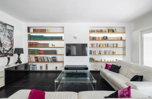 Mondello Apartamento | Mondello Deluxe Retreat by DomuSicily