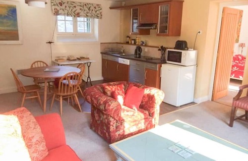 Lehon Apartamento | Monet Apartment - charming apartment with river view