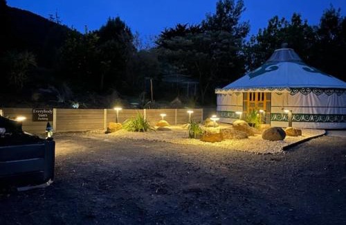 Warburton Otro | Mongolian Crafted Yurt with Private Spa and Spectacular Views