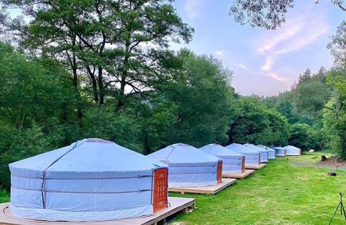 Cesky Sternberk Otro | Mongolian Yurt Camp
