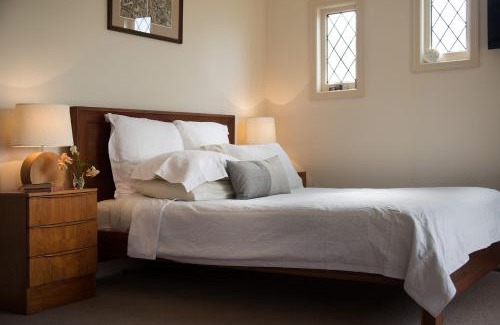Hepburn Springs Casa | Monigatti Cottage - enchanting cottage with garden