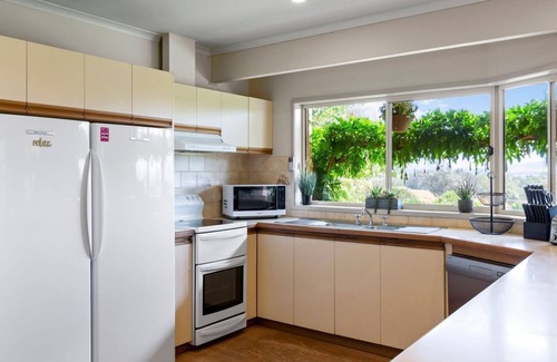 Mansfield Casa | Monkey Gully Retreat - Mansfield - Sleeps 9