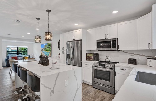 Lake Ridge Casa | Monkey House