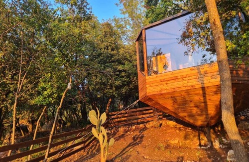 Kfardebian Casa | MONKEY MANSION - Luxurious treehouse with outdoor hot tub