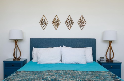 Desert Park Estates Hotel | Monkey Tree Hotel 17 by AvantStay | Stylish Hotel in Palm Springs w/ Pool!