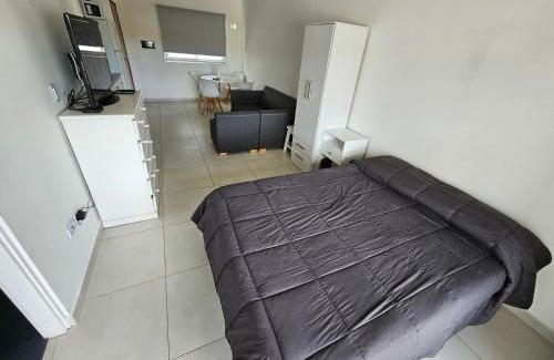 La Plata Apartamento | Monoambiente con Cochera Cubierta a 300m del Hospital Español y 15 cuadras del Estadio Único