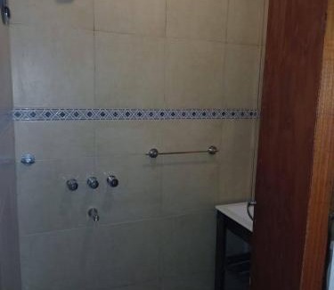 Gualeguaychu Apartamento | Monoambiente con TV y Heladera