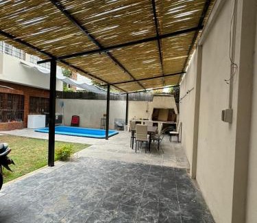Mendoza City Center Apartamento | Monoambiente Luminoso con Pileta y asador