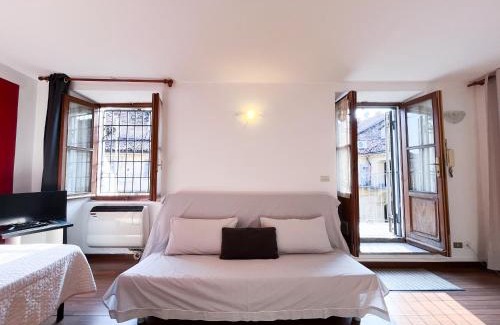 Asti Apartamento | Monolocale in Asti Centro in Palazzo storico 30min da Alba Fiera del Tartufo