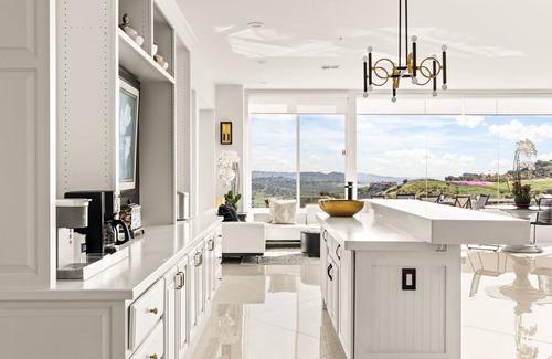 Fallbrook Casa | Monserate | Wine Country w Infinity Pool + Views