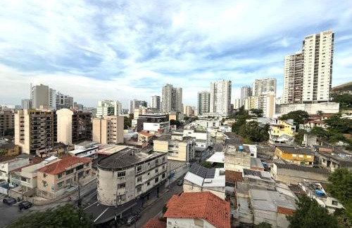 Palmeiras Apartamento | Mont Blanc Suítes - Nova Iguaçu