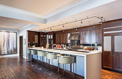 Empire Pass Condominio | Montage Penthouse: 4 BR, Slopeside, Spacious Interiors, Fireplaces, Shared Spa, Sleeps 10