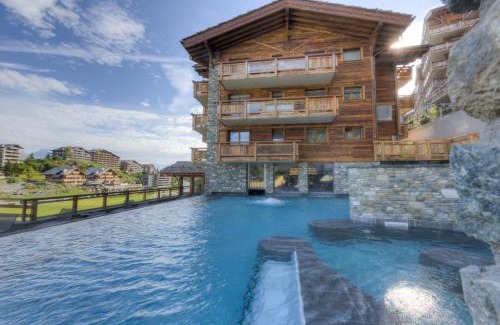 Saint-Pierre-de-Clages Apartamento | Montagnard 12 - spa access - car and careless holidays!