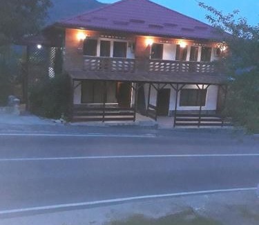 Nehoiu Casa | Montana Touring