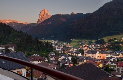 Ortisei Apartamento | Vida luminosa en una ubicación fantástica - Montaniola *** Apartment Resciesa