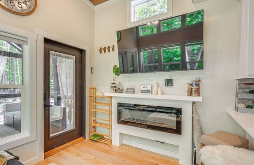 Monteagle Cabina | Monteagle Cabin w/ Swim Spa, Sauna & Fire Pit!