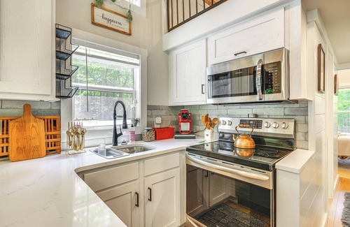 Monteagle Cabina | Monteagle Cabin w/ Swim Spa, Sauna & Fire Pit!