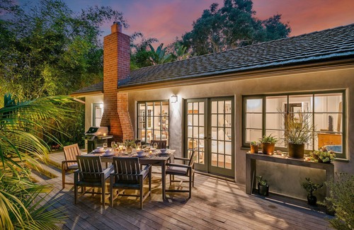 Hedgerow Cabaña | Montecito Beach Holiday - Tropical Coastal Cottage within Walking Distance to Miramar Beach
