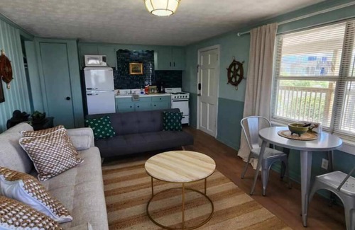 Lower Grand Lagoon Hotel | Monterey Motel - Beach Cottage 10 at Beach Access 8. Large Pool. Newly Remodeled