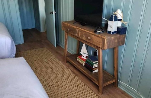 Lower Grand Lagoon Hotel | Monterey Motel - Beach Cottage 10 at Beach Access 8. Large Pool. Newly Remodeled