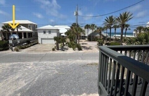Biltmore Beach Hotel | Monterey Motel - Beach Cottage 6 at Beach Access 8. Large Pool. Newly Remodeled.