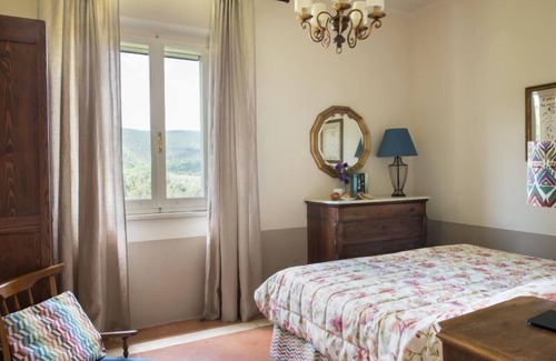 Sovicille Otro | Montestigliano, una auténtica casa de campo en el corazón de la Toscana, es un oasis de paz y belleza que ofrece a sus huéspedes residencias refinadas y una vista encantadora