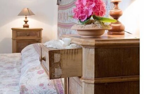 Sovicille Otro | Montestigliano, una auténtica casa de campo en el corazón de la Toscana, es un oasis de paz y belleza que ofrece a sus huéspedes residencias refinadas y una vista encantadora