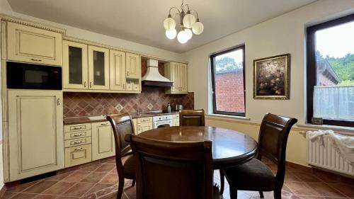 Itzehoe Apartamento | Monteur Unterkunft Itzehoe freistehendes Haus mit Garten & WLAN