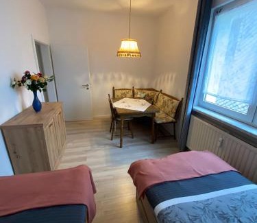 Zella-Mehlis Apartamento | Monteurswohnung, Ferienwohnung
